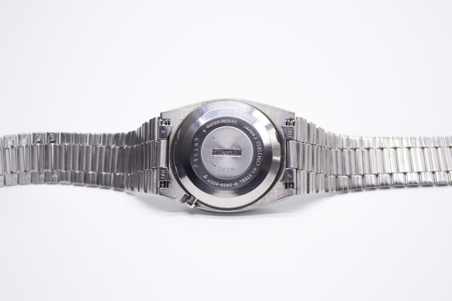 1976 Seiko Quartz LC Digital Month Calendar Men's Wrist-Watch