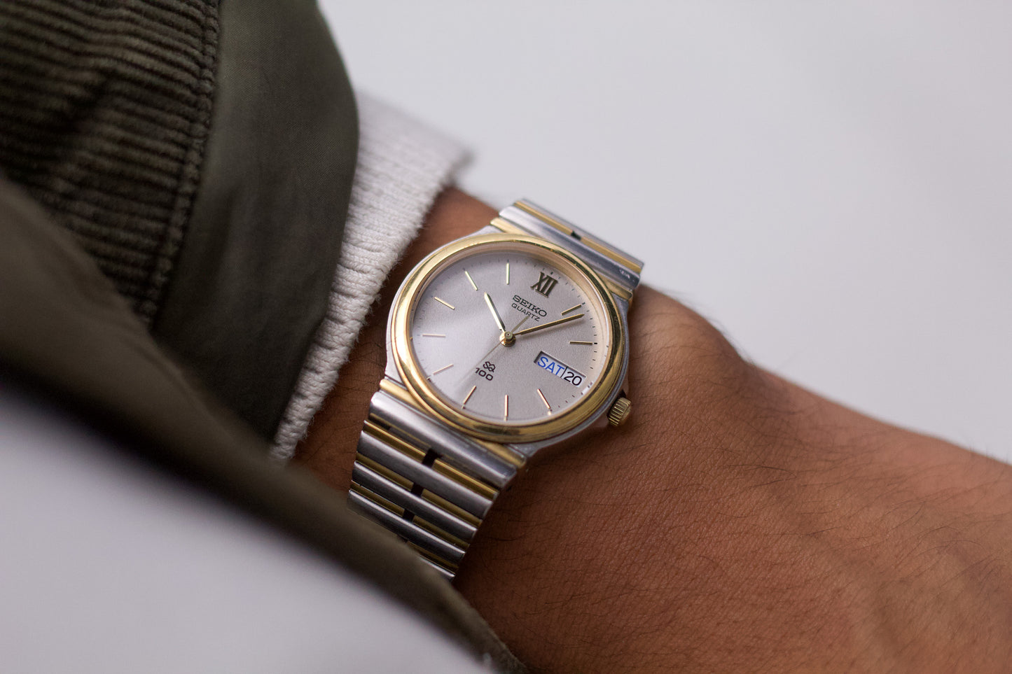 1984 Seiko SQ 100 Textured Gray Dial Two Tone Men's Wrist-Watch