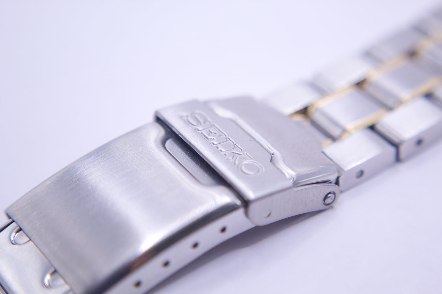 1990 Seiko Two Tone Quartz REF#:V742-8119 Men's Wrist-Watch