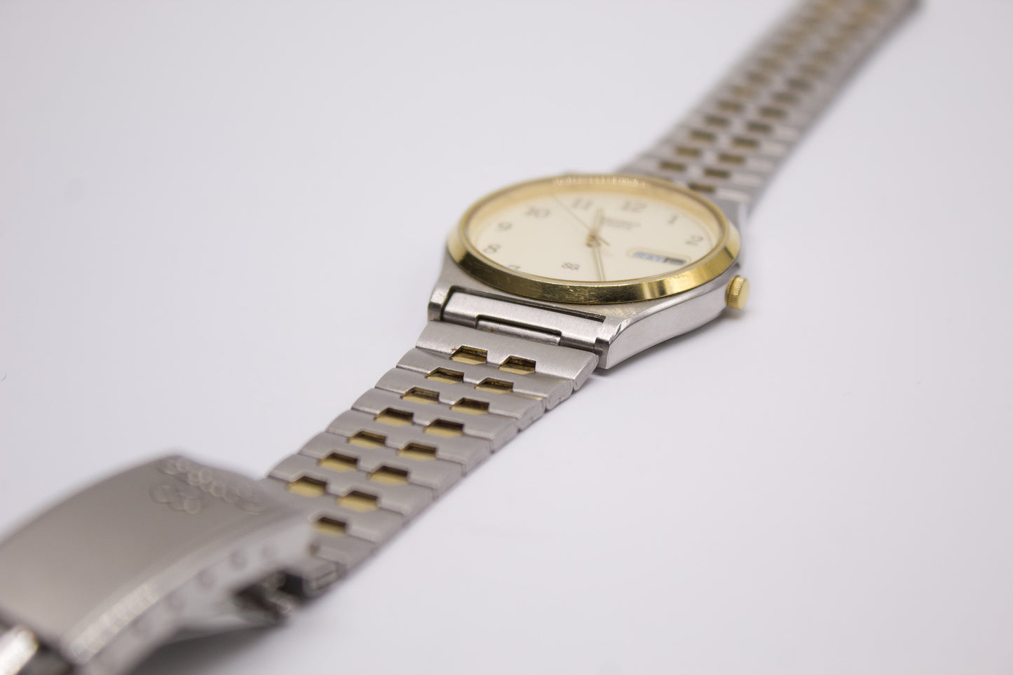 1990 Seiko SQ Light Golden Dial Two Tone Men's Wrist-Watch