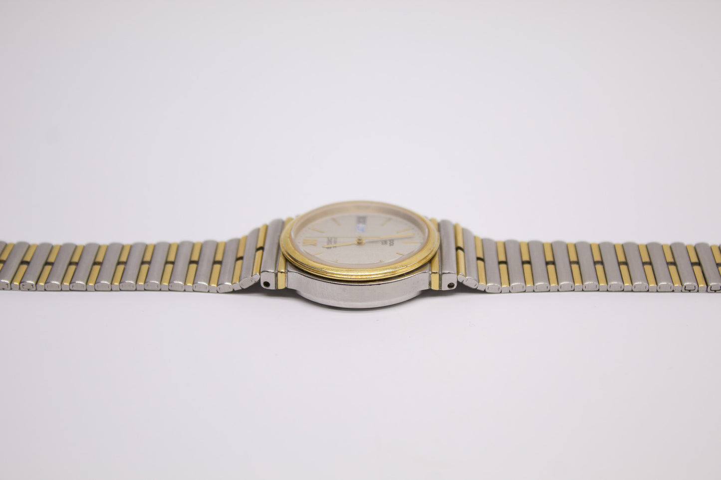 1984 Seiko SQ 100 Textured Gray Dial Two Tone Men's Wrist-Watch
