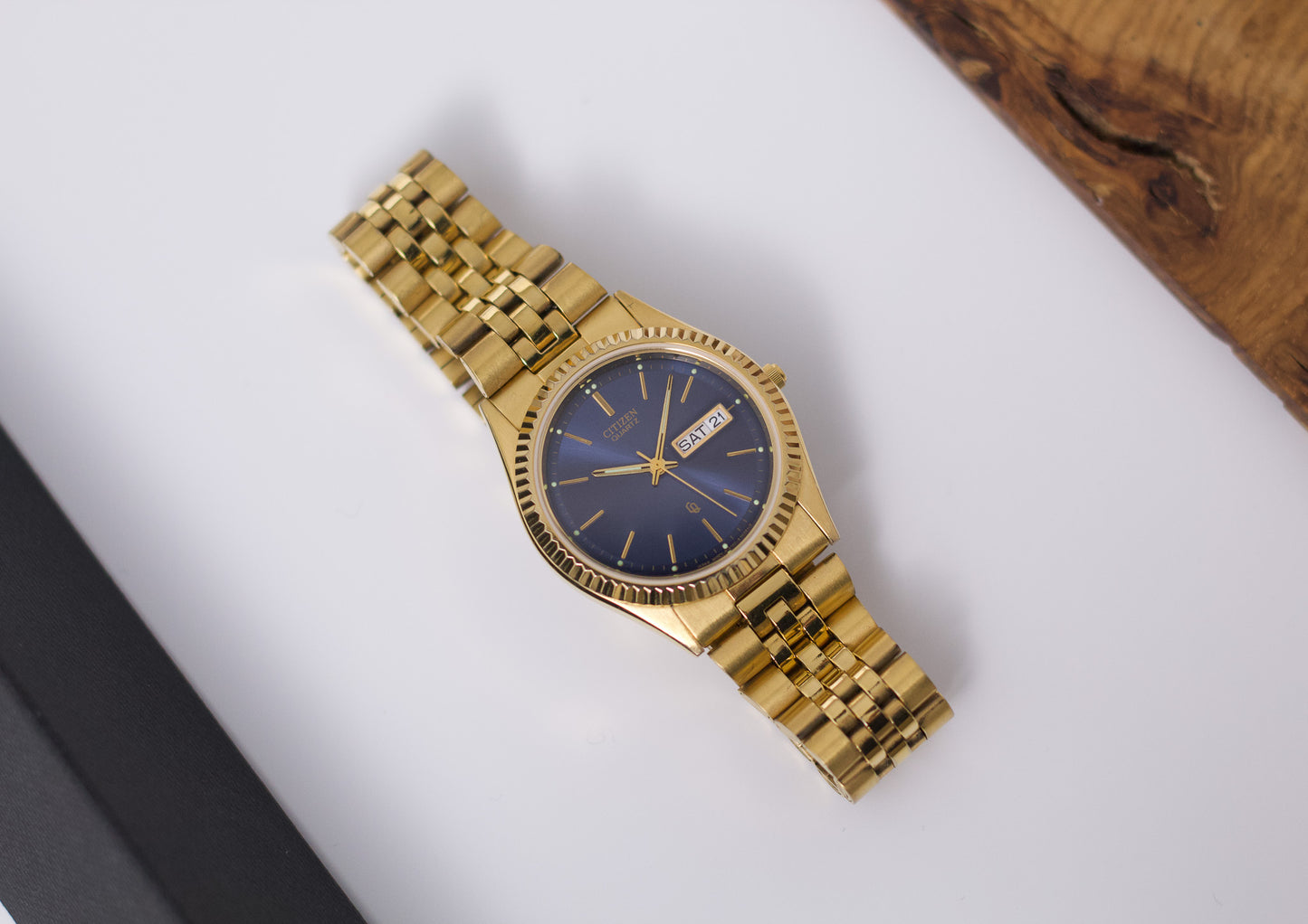 1990s Citizen Quartz 'Baby Day-Date' Marine Blue Dial Men's Wrist-Watch