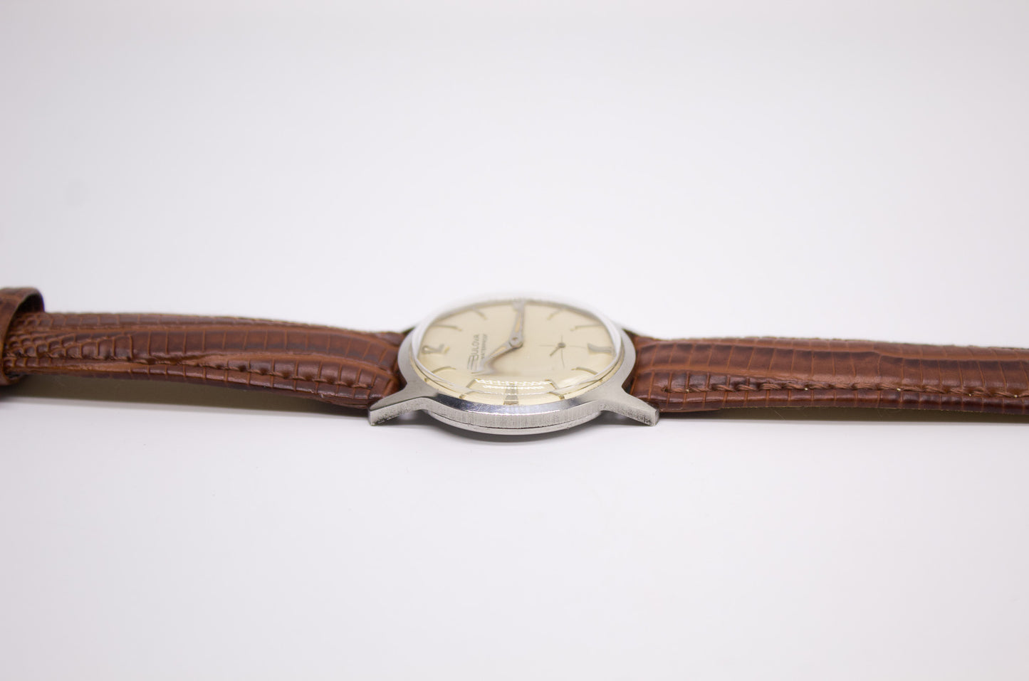 1960s Bulova Aged Cream Dial Men's Mechanical Wrist-Watch