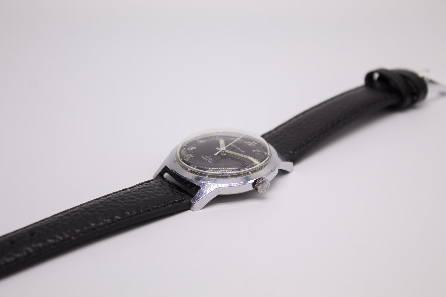 1960s Bulova Caravelle Inky Black Dial Men's Mechanical Wrist-Watch