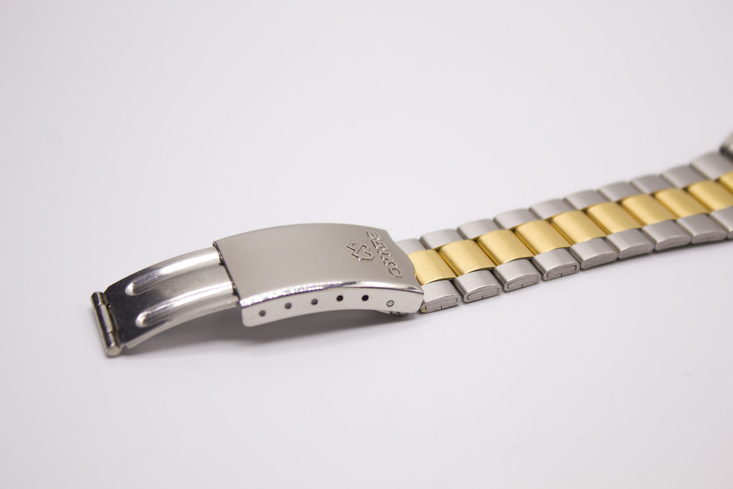 1990 Seiko SQ Two Tone Gray Dial Men's Wrist-Watch