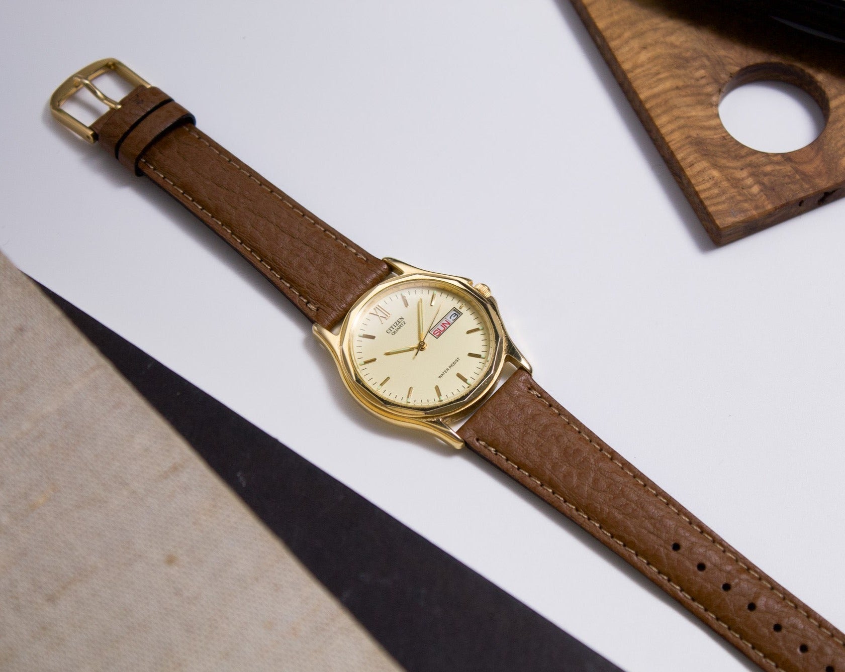 1990s Citizen Quartz Gold Toned Men's Dress Watch Mecalco & Co. 1990s Citizen Quartz Gold Toned Men's Dress Watch Mecalco & Co.