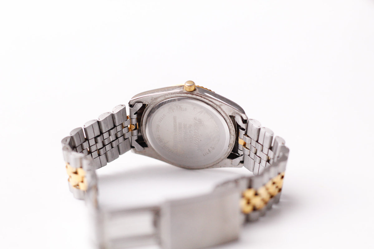 1990s Gruen Precision Quartz Silver Sunburst Dial Two Tone Case Men's Wrist-Watch W/Box