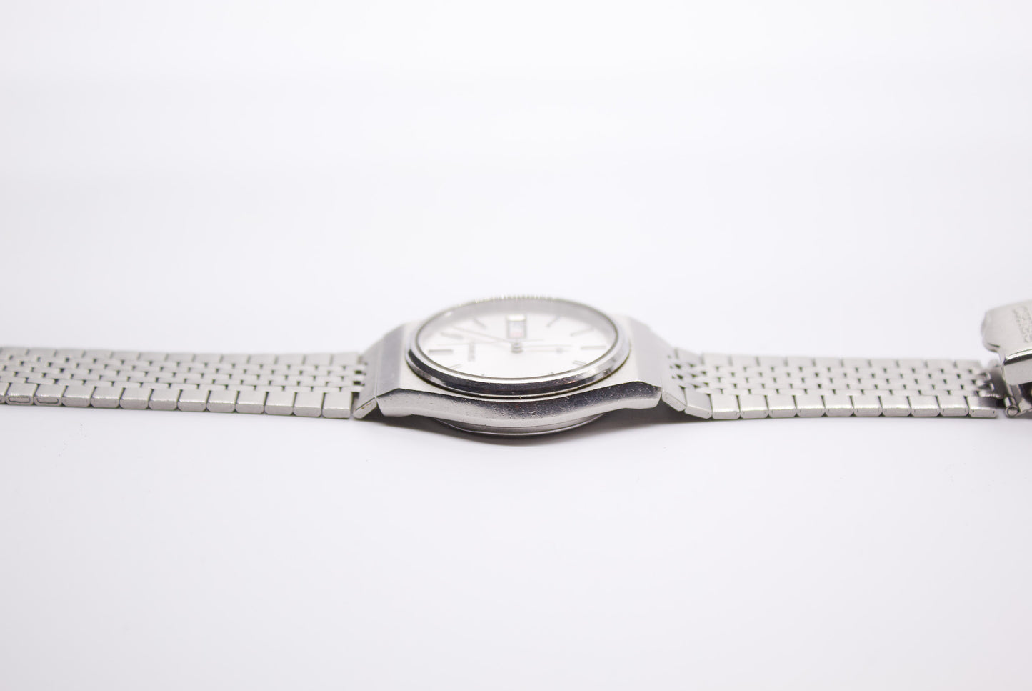 1995 Seiko Spirit Silver Textured Men's Sports Wrist-Watch