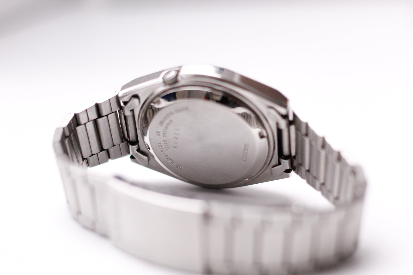 1997 Seiko 5 Automatic Brilliant Silver Sunburst Dial Men's Wrist-Watch