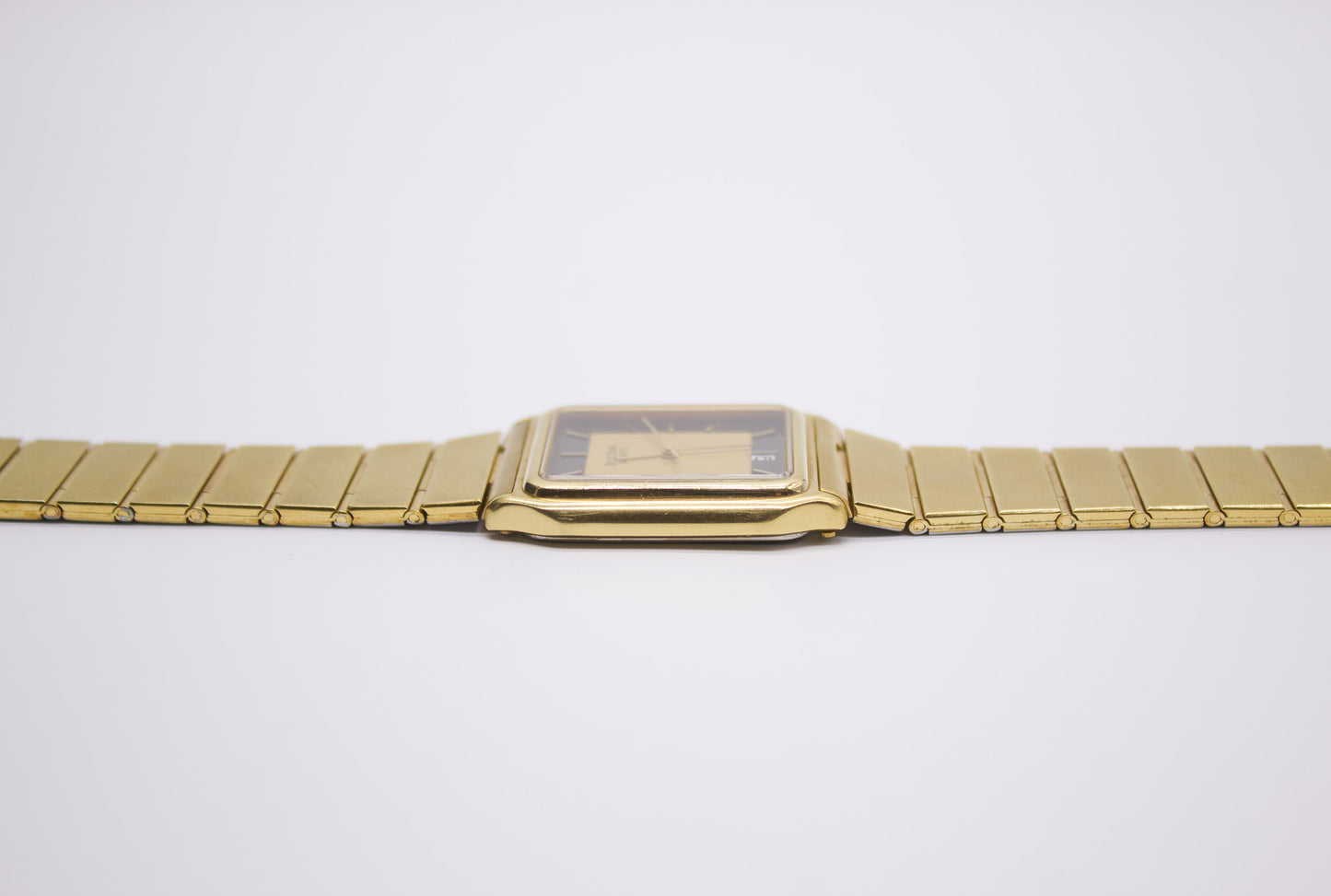 1980s Bulova 'Baby Santos' Golden-Gray Dial Men's Wrist-Watch