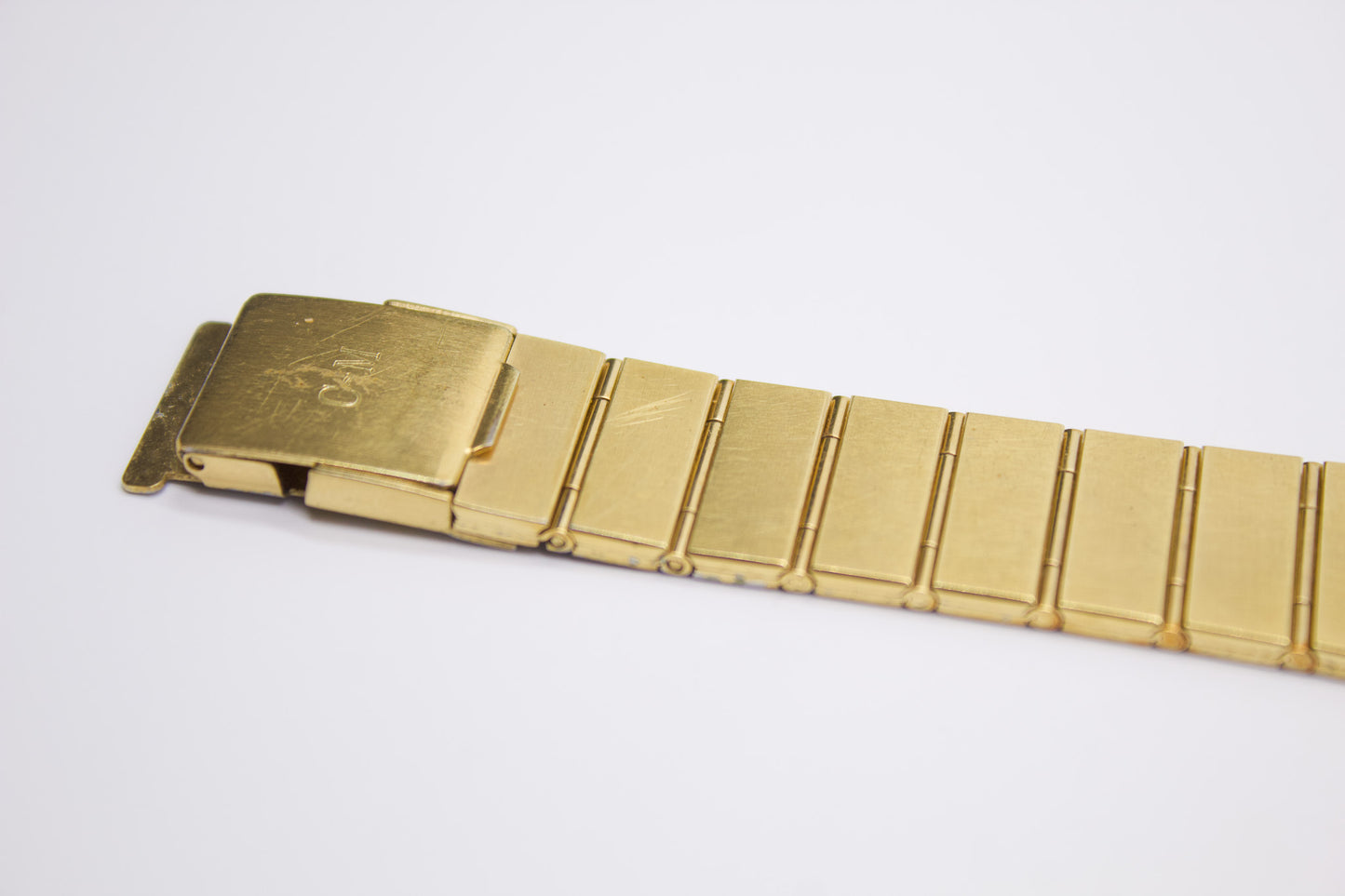 1980s Bulova 'Baby Santos' Golden-Gray Dial Men's Wrist-Watch