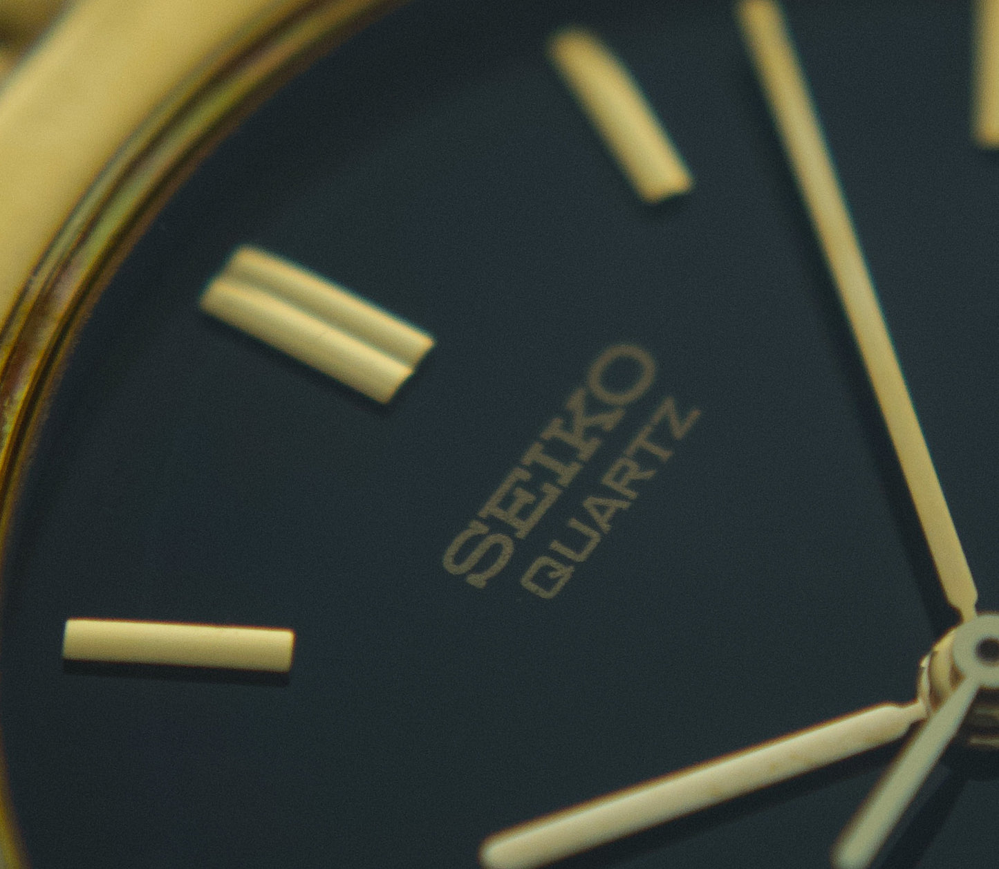1990 Seiko Gold Toned Beads of Rice Jet Black Dial Men's Wrist-Watch W/Box