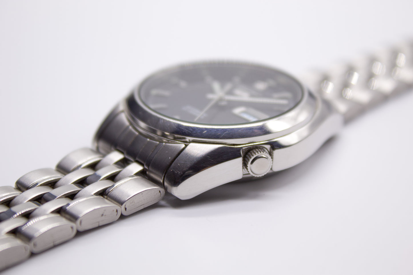 2000s Seiko 5 Navy Blue Ghost Logo Men's Wrist-Watch