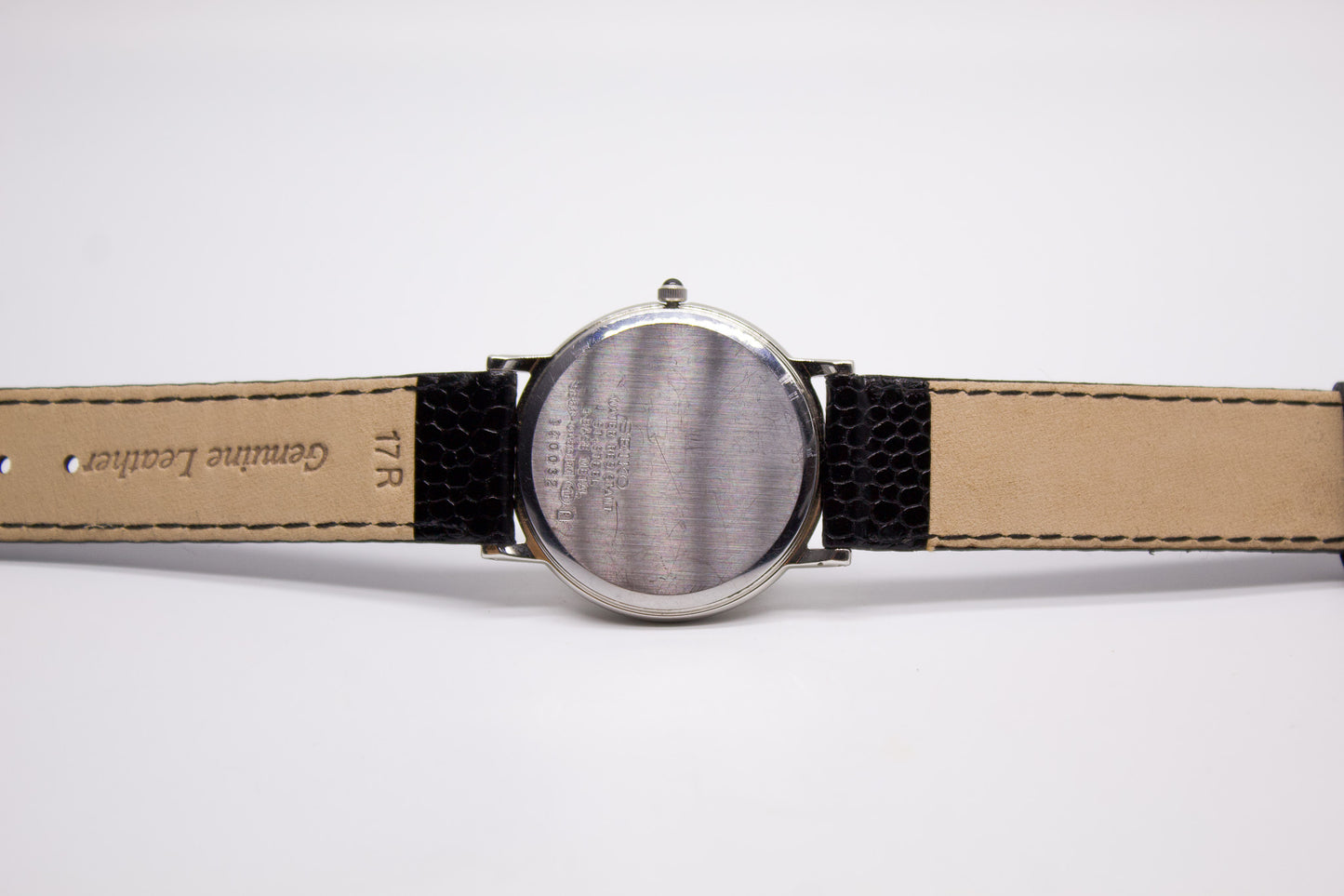 1981 Seiko Dolce Quartz Textured Silver Dial Men's Wrist-Watch