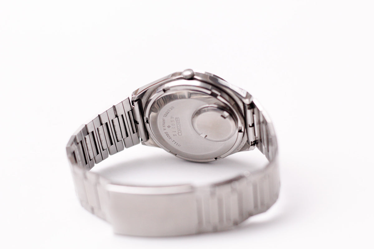 1974 Seiko Quartz QT Straight Grain Silver Dial Men's Wrist-Watch