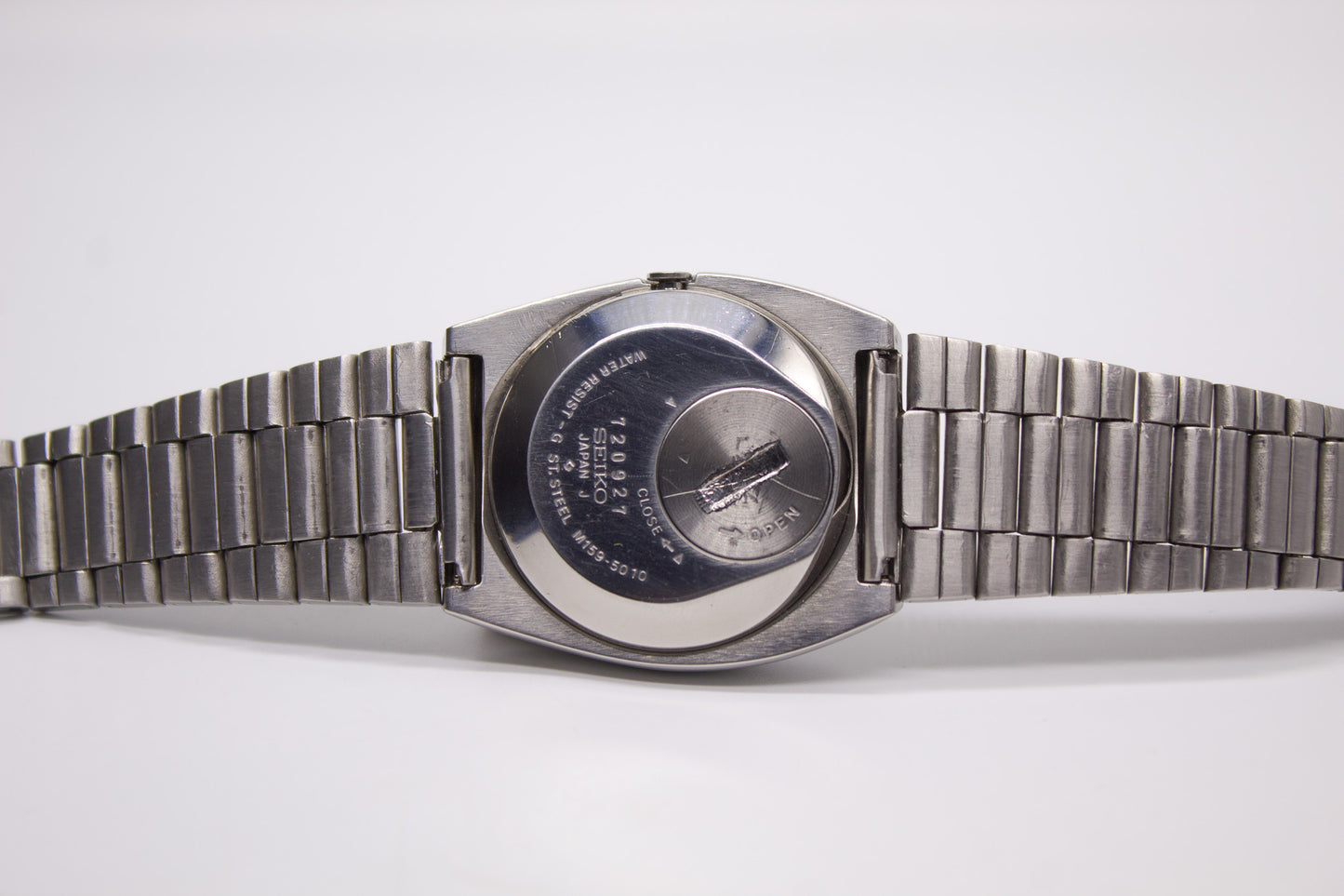 1977 Seiko Quartz Digital Chronograph Day-Date Men's Wrist-Watch
