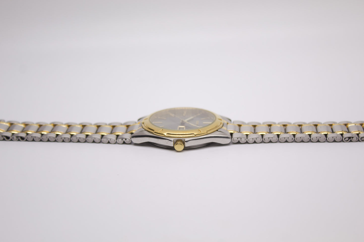 1998 Seiko Two Tone Quartz Sunburst Gray Dial Men's Wrist-Watch