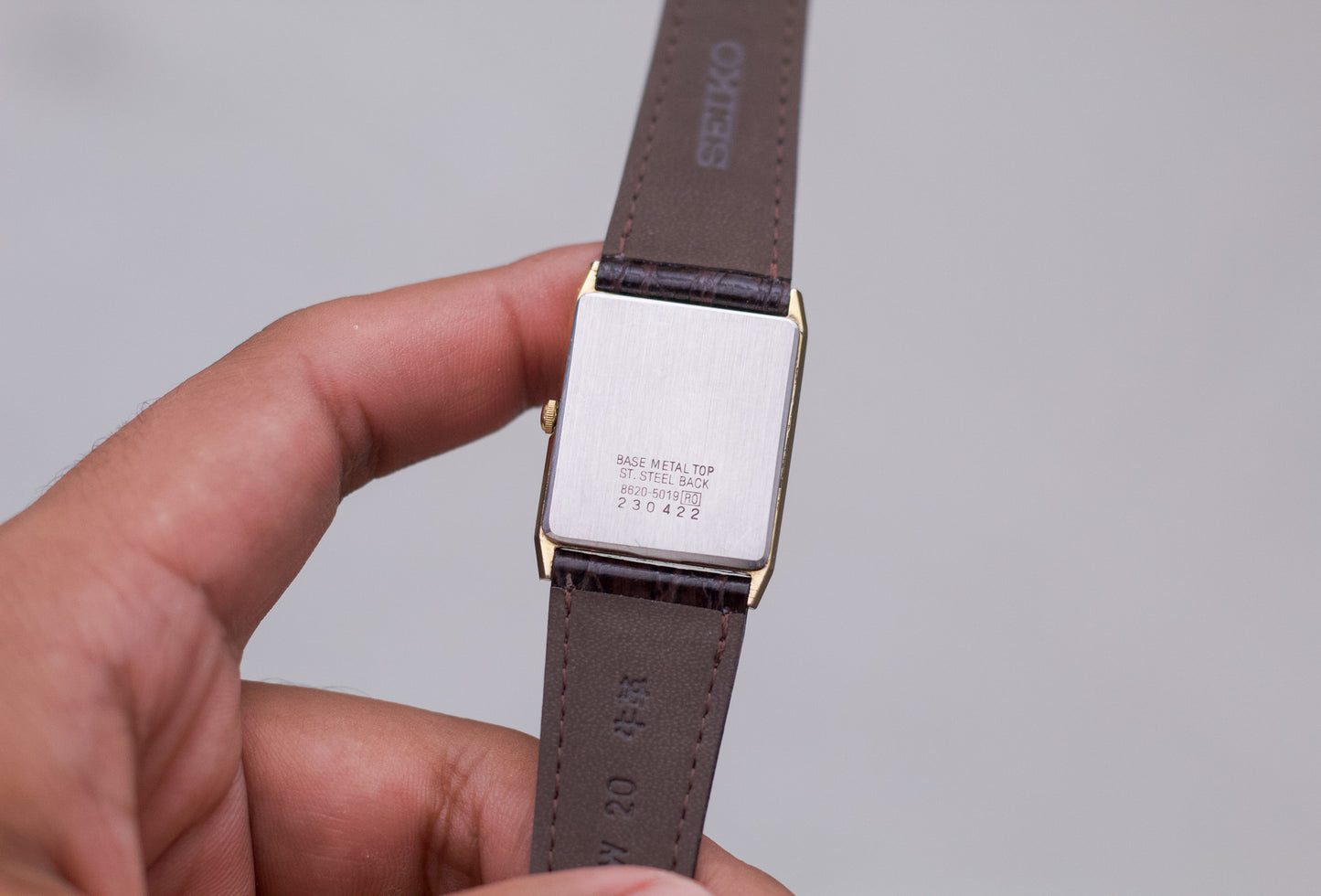 1982 Seiko Quartz Pale Golden Tank Men's Wrist-Watch