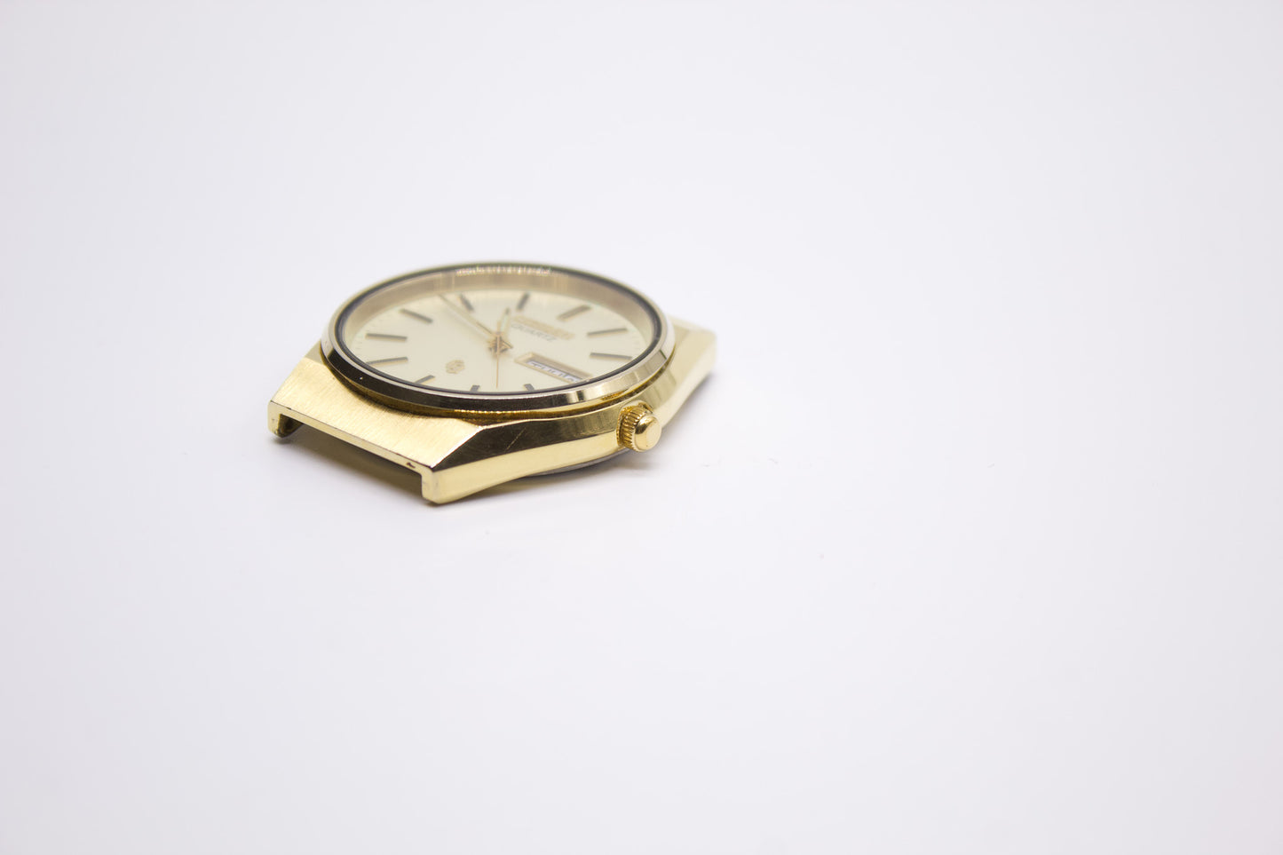 1993 Citizen Quartz Pale Golden Dial Men's Wrist-Watch W/Box & Papers