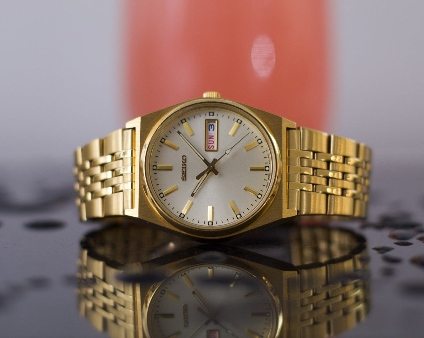 2001 Seiko Sports Quartz Silver Sunburst Dial Men's Wrist-Watch