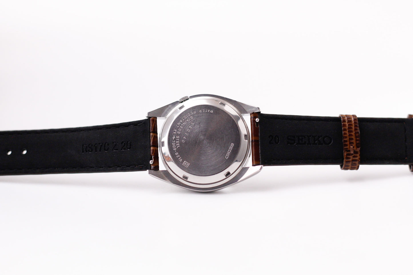 1981 Seiko 5 Automatic 'Baby Oyster Perpetual' Silver Sunburst Dial Men's Wrist-Watch
