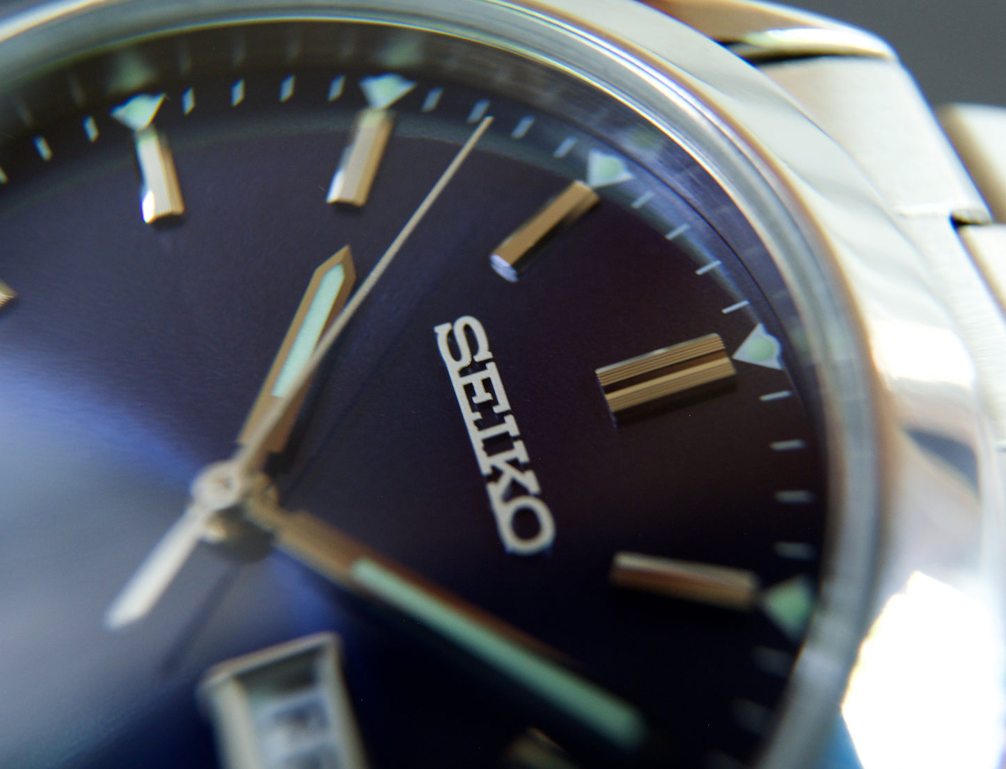 2005 Seiko Deep-Sea Blue Sunburst Men's Wrist-Watch REF#: 7N43-9080