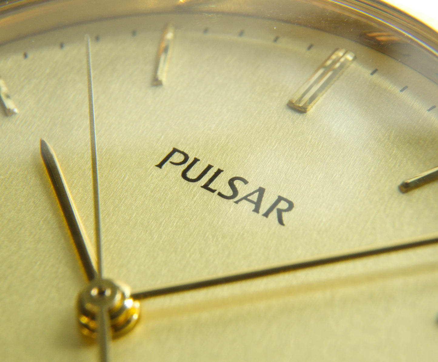 1990s Pulsar Quartz Lightly Brushed Golden Dial Men's Wrist-Watch W/Box & Papers