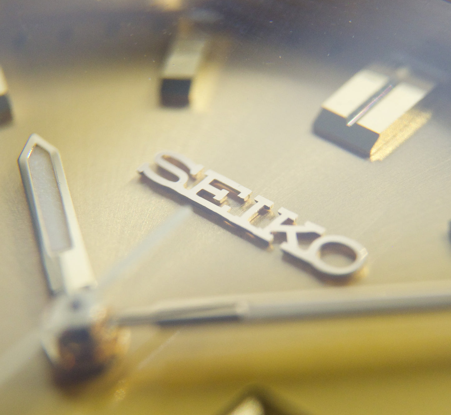 1999 Seiko 50 Meter Gold Toned Men's Sports Wrist-Watch