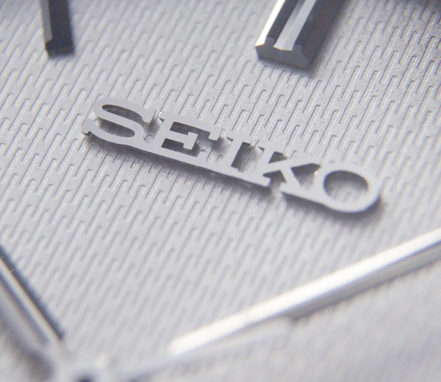 1995 Seiko Spirit Silver Textured Men's Sports Wrist-Watch