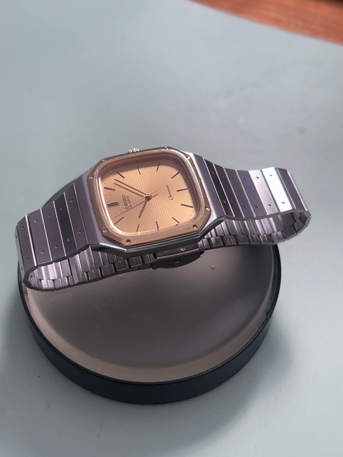 [Reserved] 1985 Seiko Chronos 'Baby Santos' Textured Golden Dial Men's Wrist-Watch