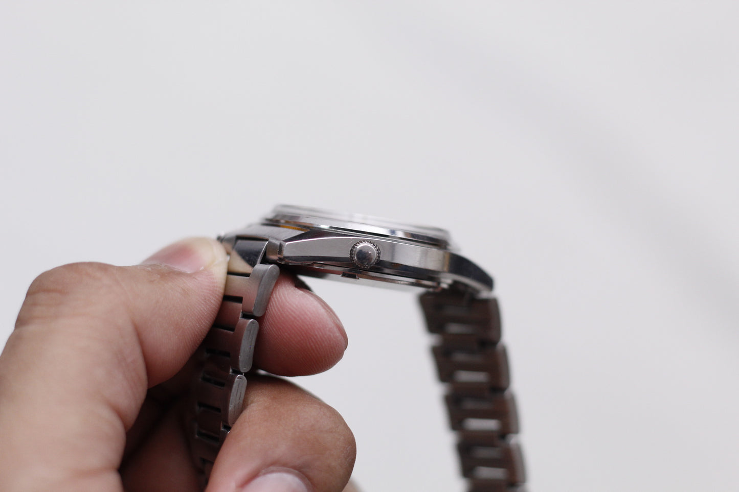 1981 Seiko 5 Automatic Marine Blue Sunburst Dial