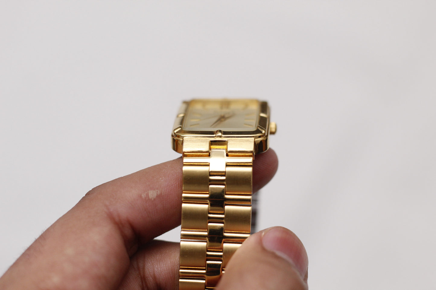 2000 Pulsar Quartz Champagne Sunburst Dial Men's Wrist-Watch W/Box