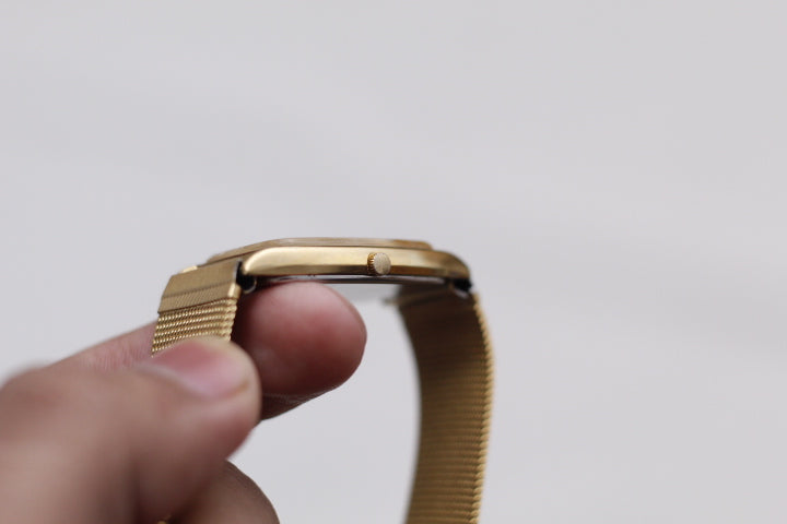 1985 Seiko Quartz 'Baby Ellipse' Golden Dial Men's Wrist-Watch