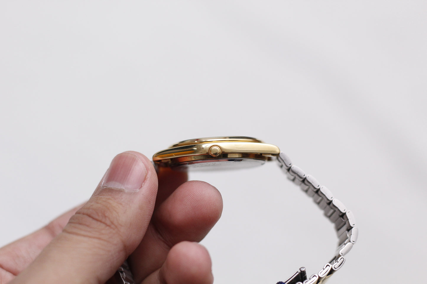 [New Old Stock] 1986 Seiko SQ Quartz Brushed Golden Logo Dial Men's Wrist-Watch W/Tag