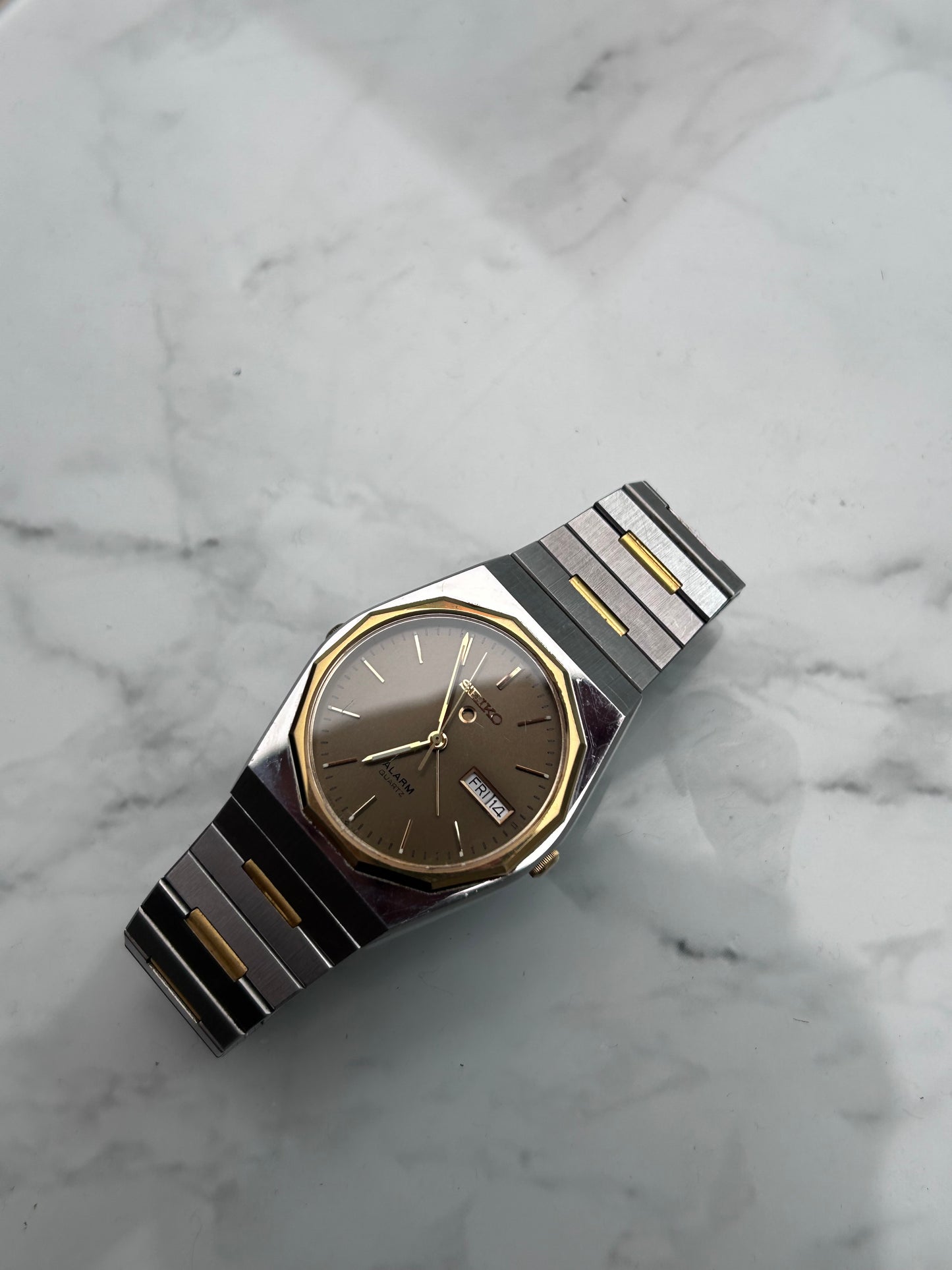 [Reserved] 1985 Seiko Quartz Alarm Two Tone Case Men’s Wrist-Watch