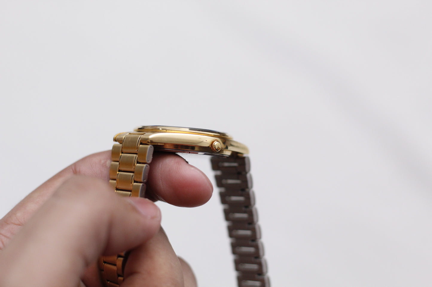[New Old Stock] 1986 Seiko SQ Quartz Brushed Golden Logo Dial Men's Wrist-Watch W/Tag