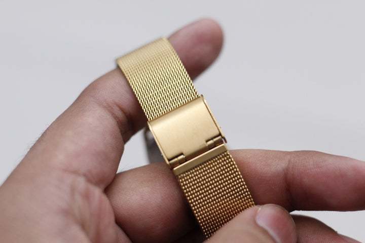 1985 Seiko Quartz 'Baby Ellipse' Golden Dial Men's Wrist-Watch
