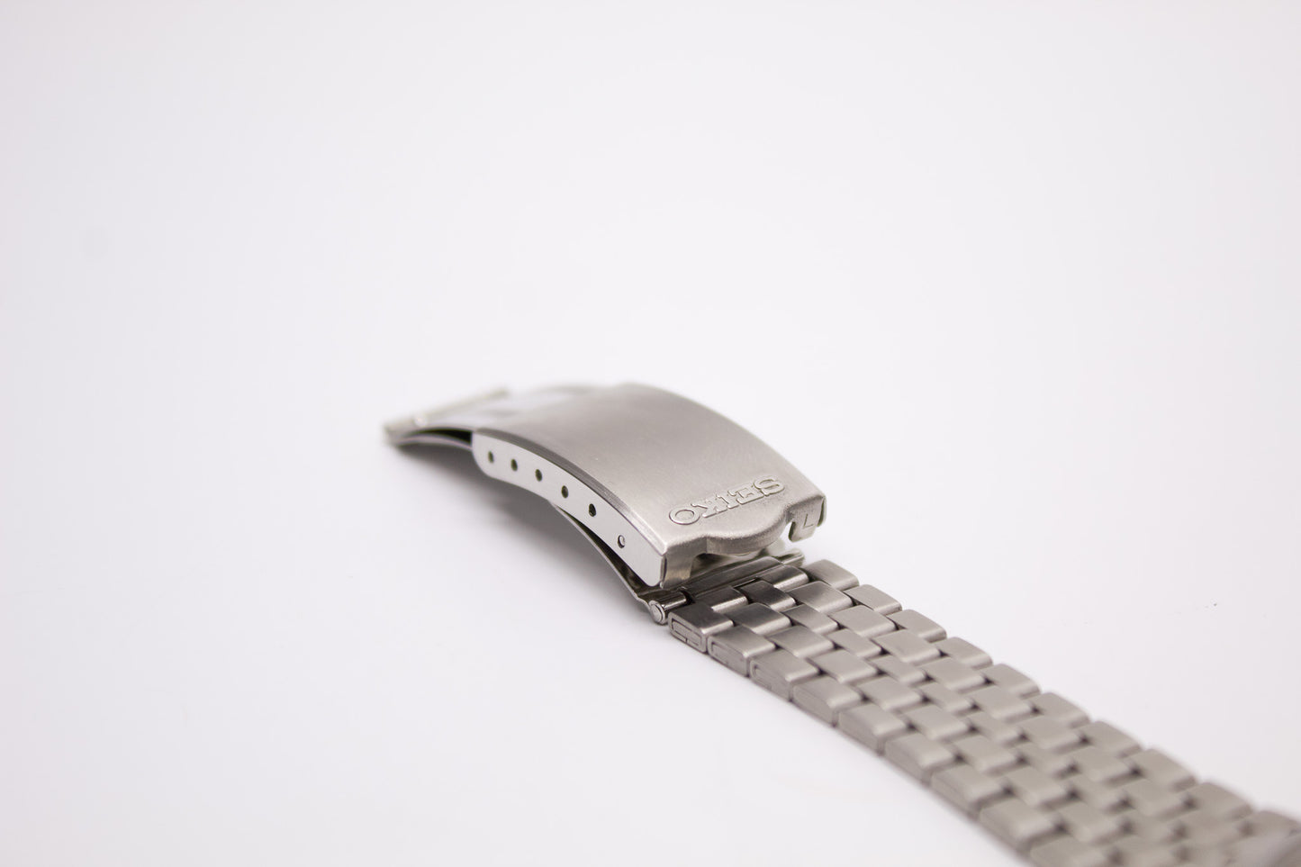 1980 Seiko Type II Straight Grain Silver Dial Men's Wrist-Watch