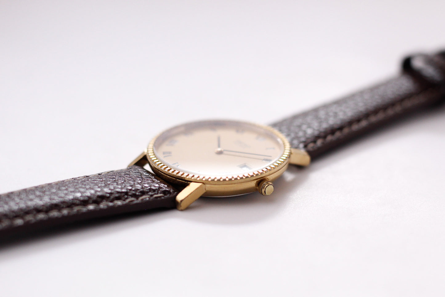 [Serviced] 1978 Seiko Quartz 'Golden Roman Dial Coinage Bezel' Men's Wrist-Watch