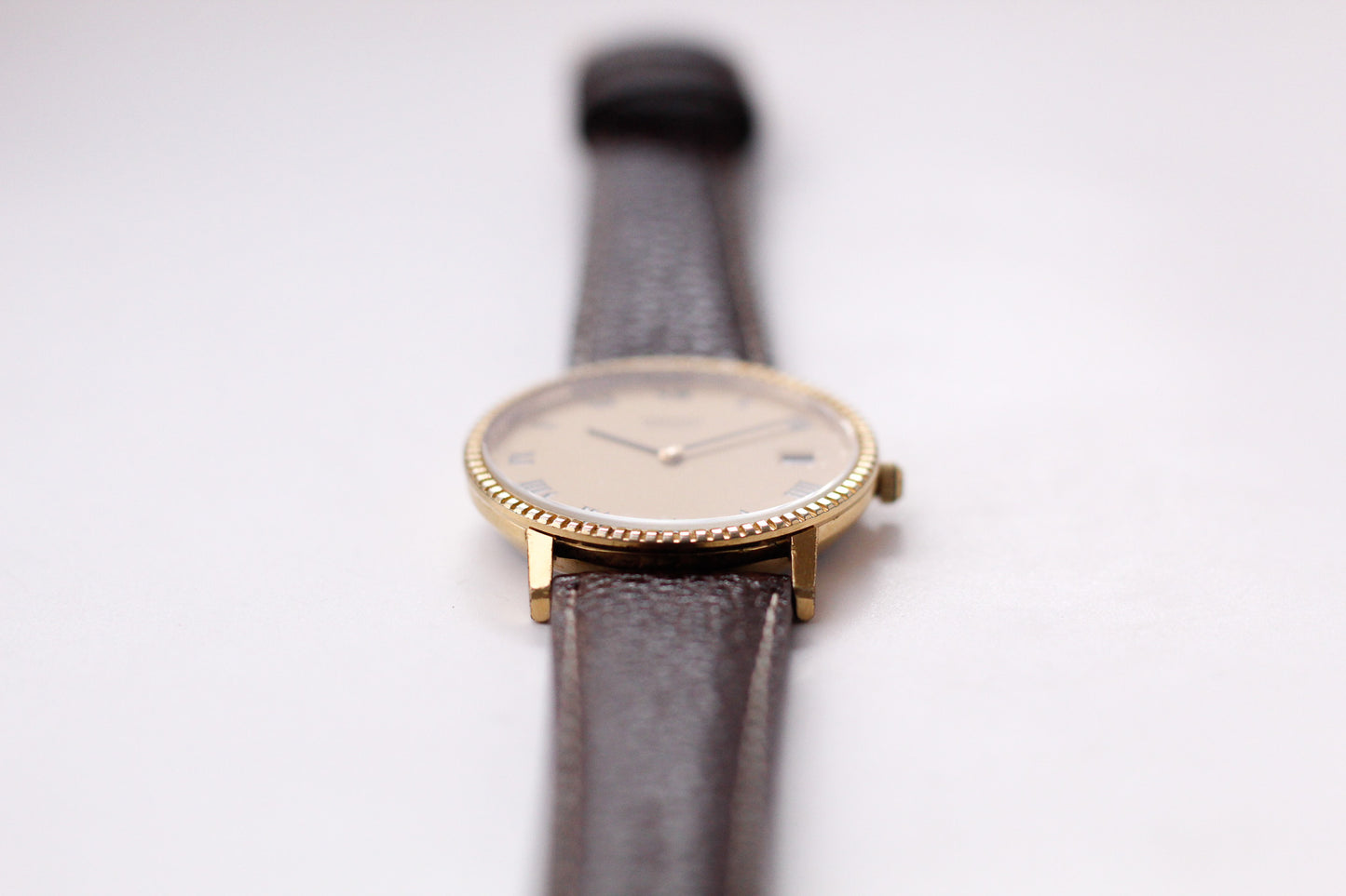 [Serviced] 1978 Seiko Quartz 'Golden Roman Dial Coinage Bezel' Men's Wrist-Watch