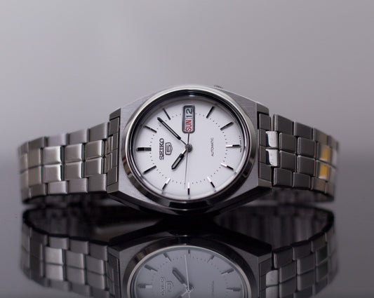 1997 Seiko 5 Stark Silver Dial Men's Automatic Wrist-Watch