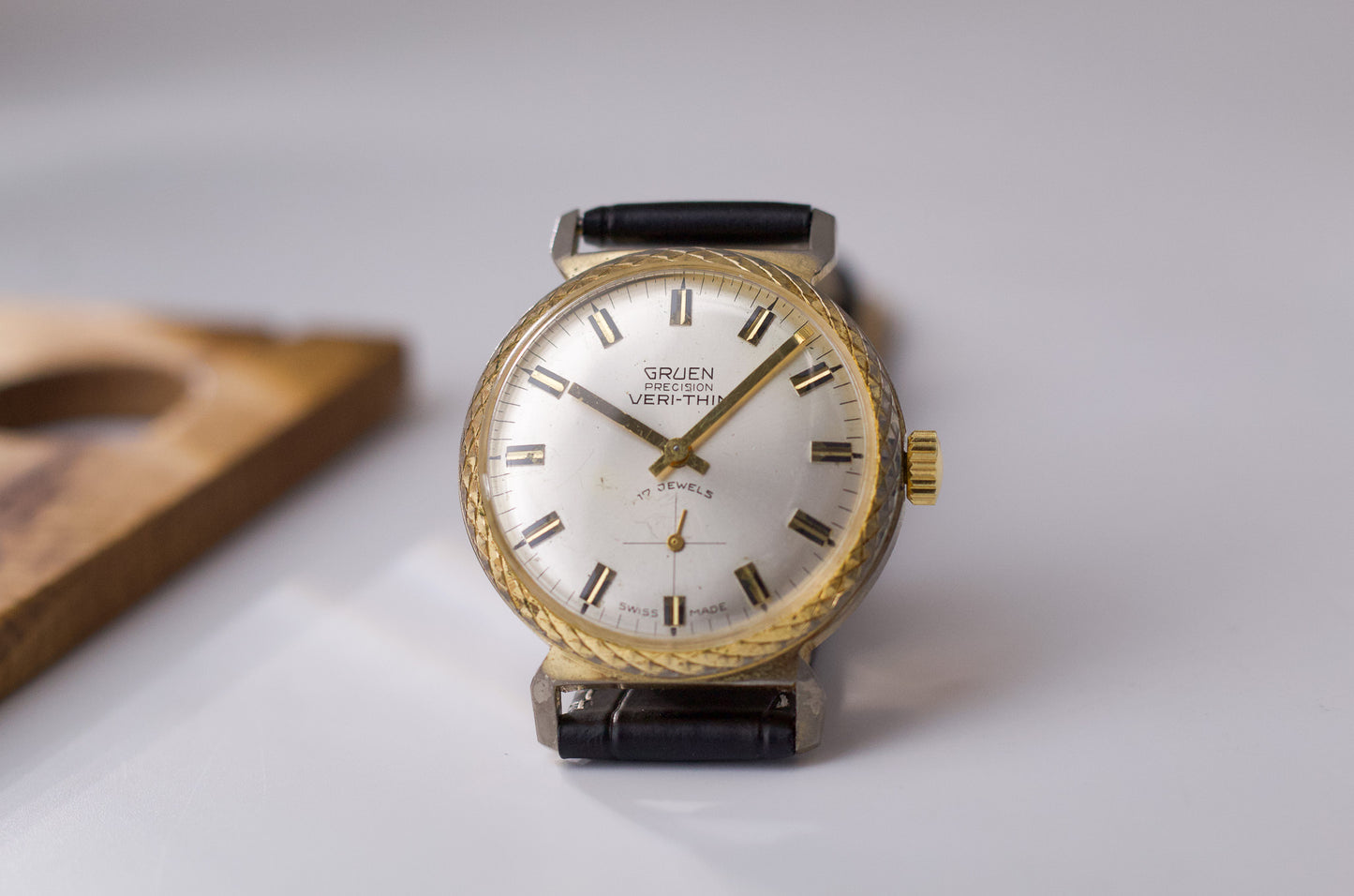 [Serviced] 1960s Gruen Veri-Thin Silver Sunburst Dial Men's Mechanical Wrist-Watch