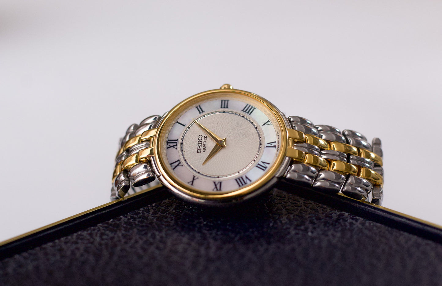 1994 Seiko Quartz Mother of Pearl Dial Men's Wrist-Watch W/Box