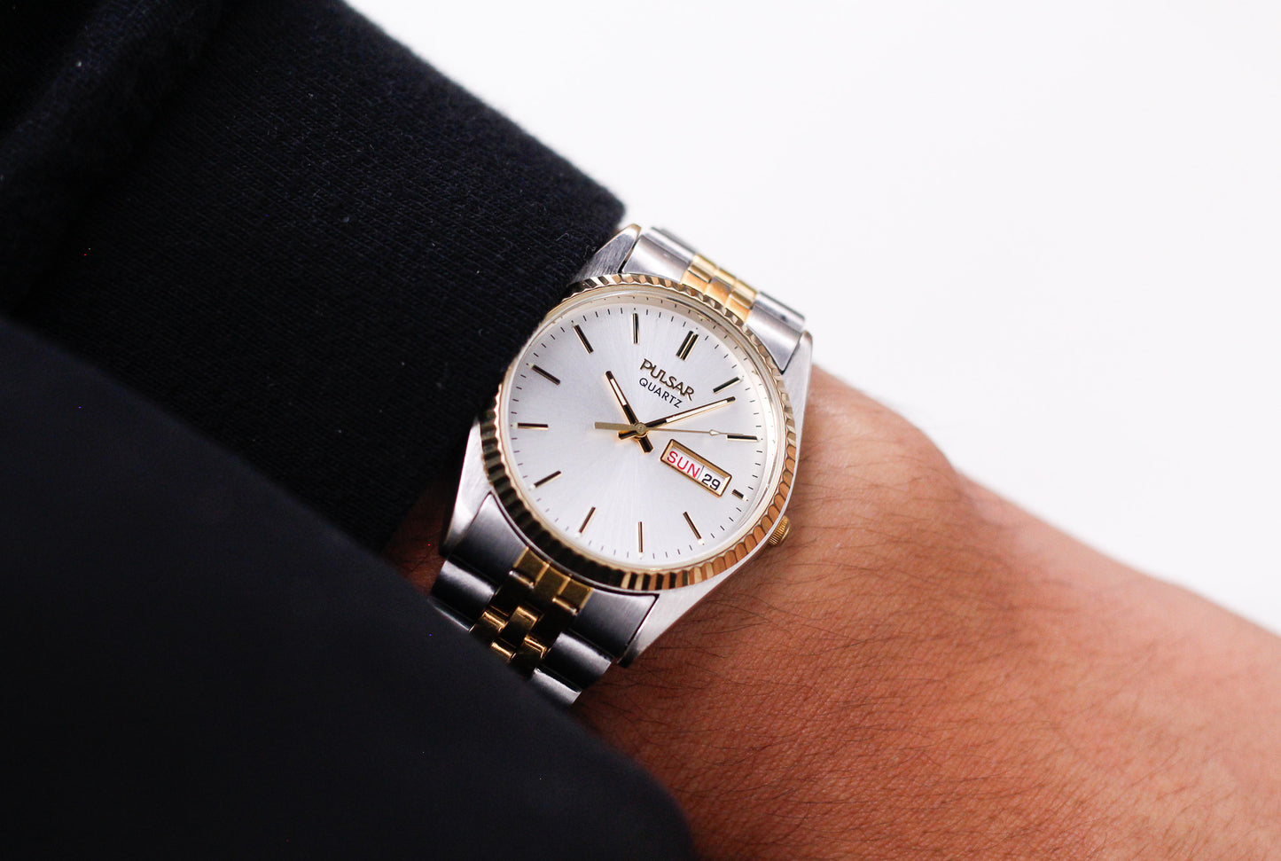 2006 Pulsar Quartz Baby Day-Date Men's Wrist Watch