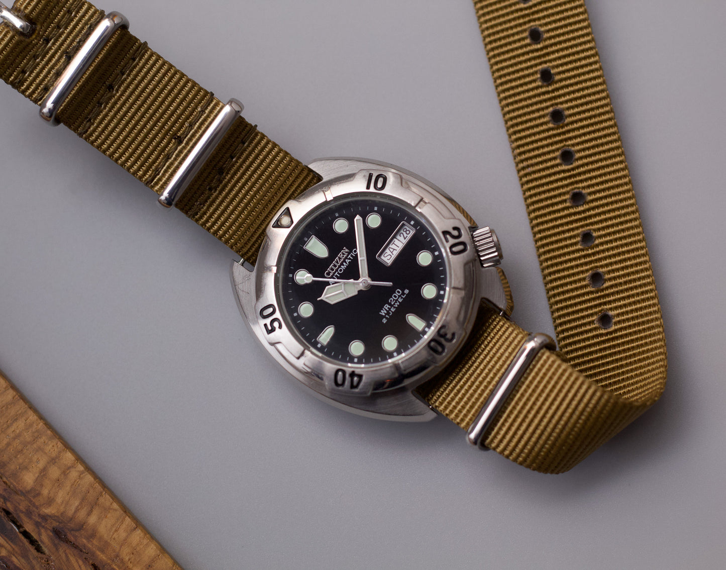 1980s Citizen Automatic Deep Inky Black Dial Men's Compact Diver Wrist-Watch