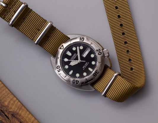 1980s Citizen Automatic Deep Inky Black Dial Men's Compact Diver Wrist-Watch