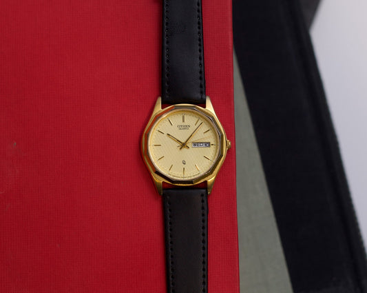 1990s Citizen Gold Toned Quartz Men's Wrist-Watch