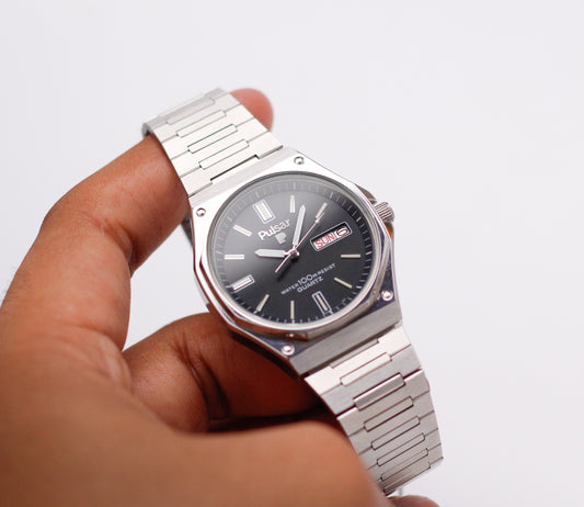 [Near Mint] 1983 Puslar Quartz Matte Black Dial Men's Wrist-Watch W/Tag
