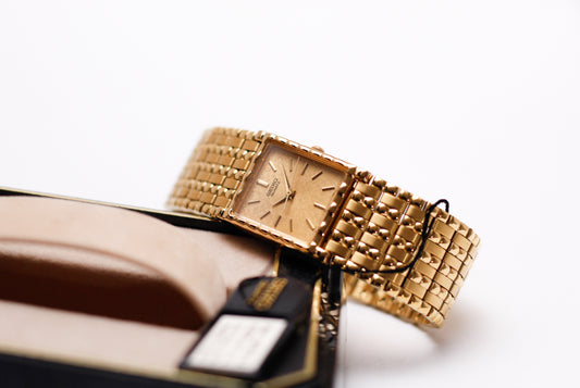 [Near Mint] 1996 Seiko Quartz Golden Snowflake Dial Men's Wrist-Watch W/Box & Tag