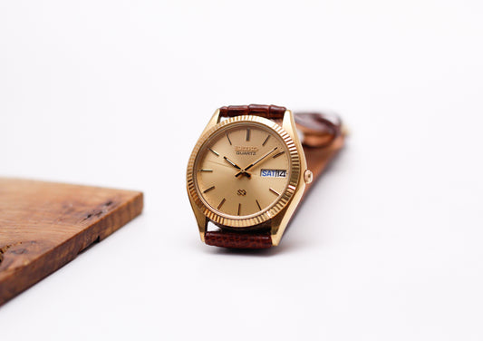 1985 Seiko SQ Quartz Brushed Golden Dial Fluted Bezel Men's Wrist-Watch